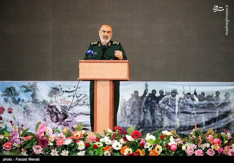 عکس/ سرلشکر سلامی در جمع پاسداران کرمانشاه