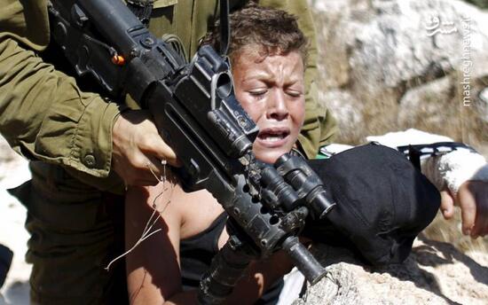 فیلم/ بازداشت وحشیانه کودک ۱۱ ساله فلسطینی