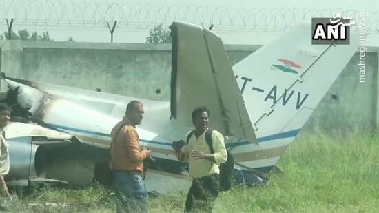 عکس/ سقوط هواپیما کوچک در هند