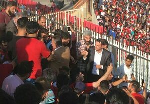 انصاری فرد در جمع هواداران پرسپولیس در تبریز