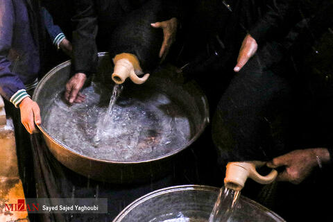 عکس/ آیین سنتی طشت‌گذاری در اردبیل