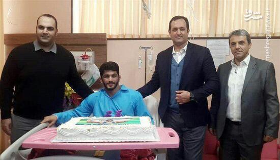 عکس/ جشن تولد حسن یزدانی در بیماستان