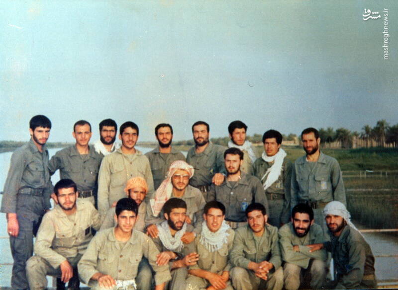 شهید کاوه نبیری(ایستاده، ردیف اول، نفر چهارم از راست)