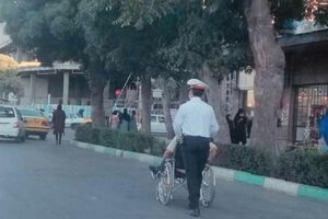 عکس/ اقدام ارزشمند پلیس اراکی در باغ ملی اراک