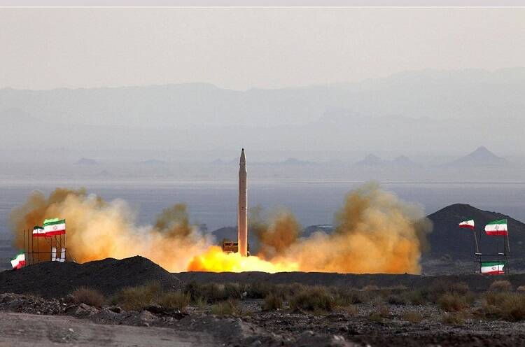 تجهیز «قیام» به مهمات ویژه برای مقابله با پایگاه‌های هوایی دشمن/ امکان نصب «کلاهک بارشی» روی موشک‌های کروز ایرانی هم فراهم شد+عکس