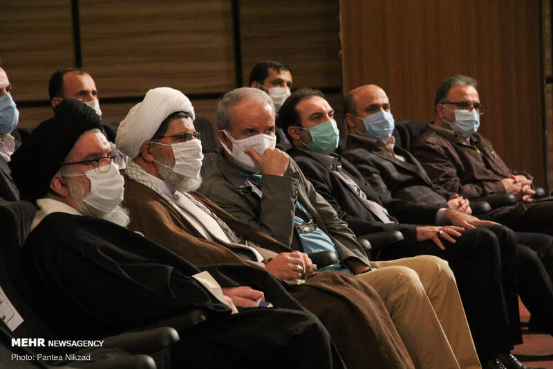 عکس/رونمایی از کتاب «مکتب شهید سلیمانی»
