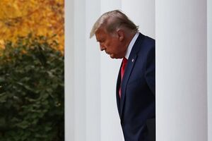 مجله اشپیگل ترامپ را «بازنده سال» معرفی کرد مجله اشپیگل ترامپ را «بازنده سال» معرفی کرد - کراپشده