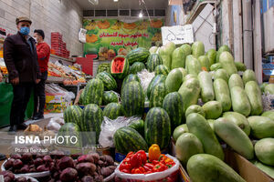 عکس/ بازار اراک در آستانه شب یلدا