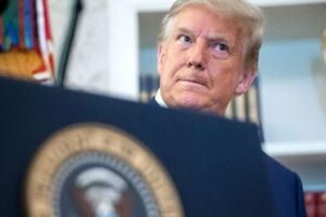 ترامپ باید پاسخگوی پروندههای سوءرفتار جنسی خود باشد ترامپ نمایه