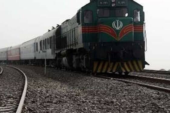 برخورد قطار مسافربری با خودرو شخصی در شیخ آباد کرج