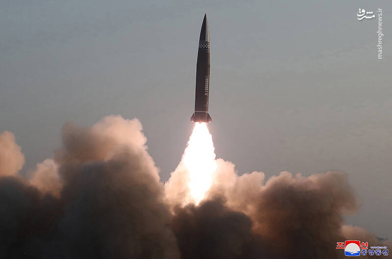عکس/ کره شمالی موشک جدید آزمایش کرد