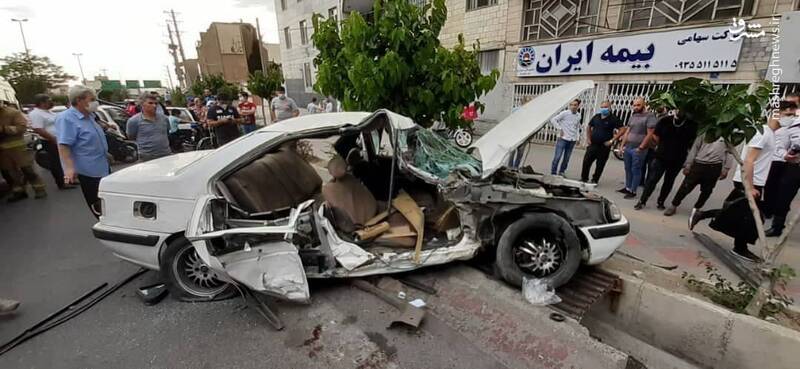 تصادف مرگبار سواری پژو در بزرگراه آبشناسان تهران