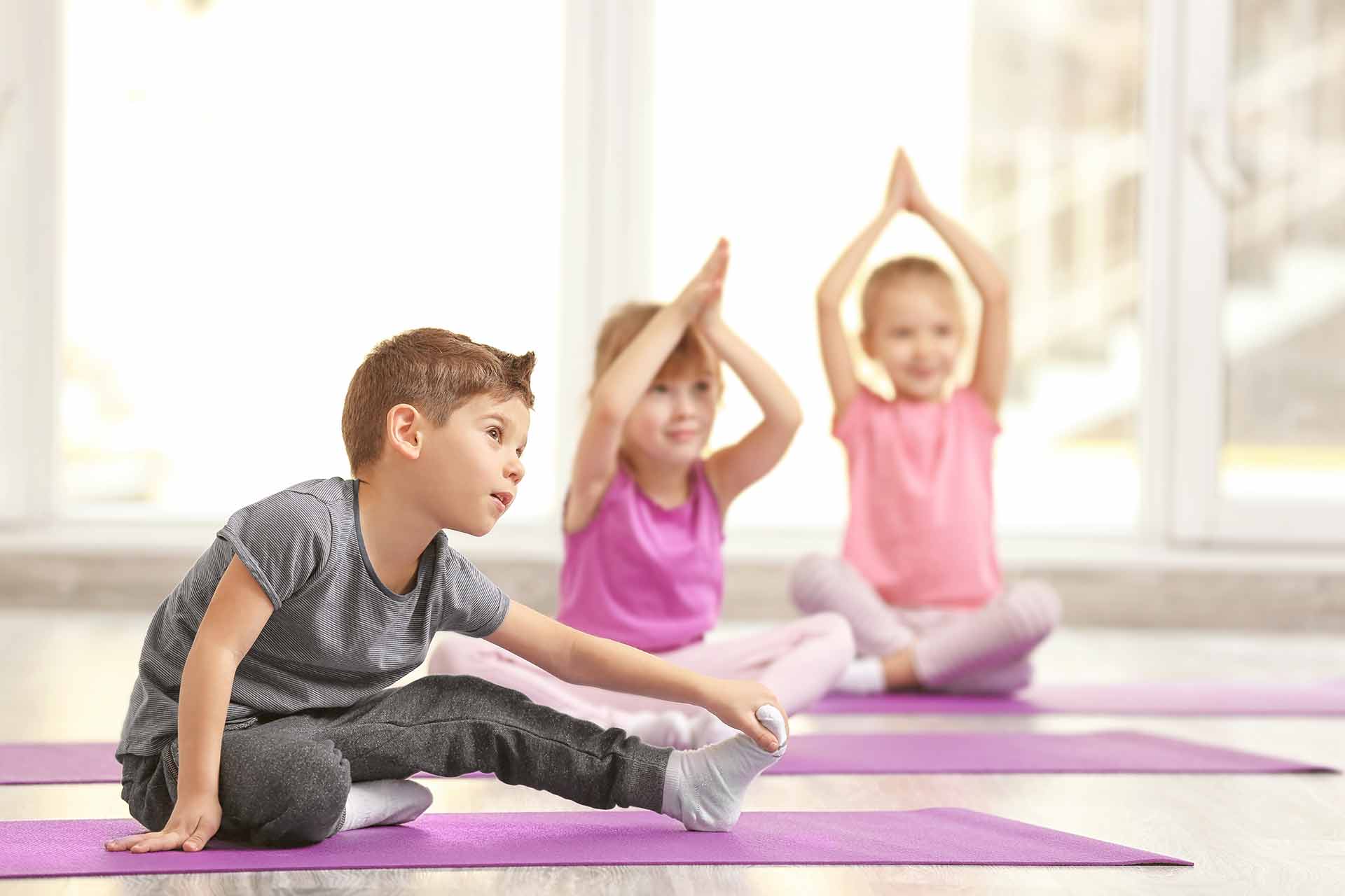 Занятия. Детский фитнес. Детская йога. Лечебная физкультура для детей. Занятия йогой для детей.