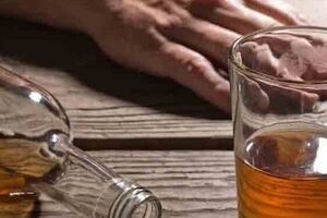 مسمومیت با نوشیدنی ۱۲ نفر را راهی بیمارستان کرد مسمومیت با نوشیدنی ۱۲ نفر را راهی مراکز درمانی فارس کرد - کراپشده