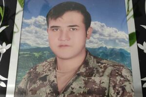 دسته اسکناس دولت افغانستان روی تابوت شهدا! شهید مدافع حرم، عباس حیدری - کراپشده