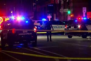 ۶۱ کشته و مجروح در خشونتهای آخر هفته شیکاگو 61 کشته و مجروح در خشونتهای آخر هفته شیکاگو - کراپشده