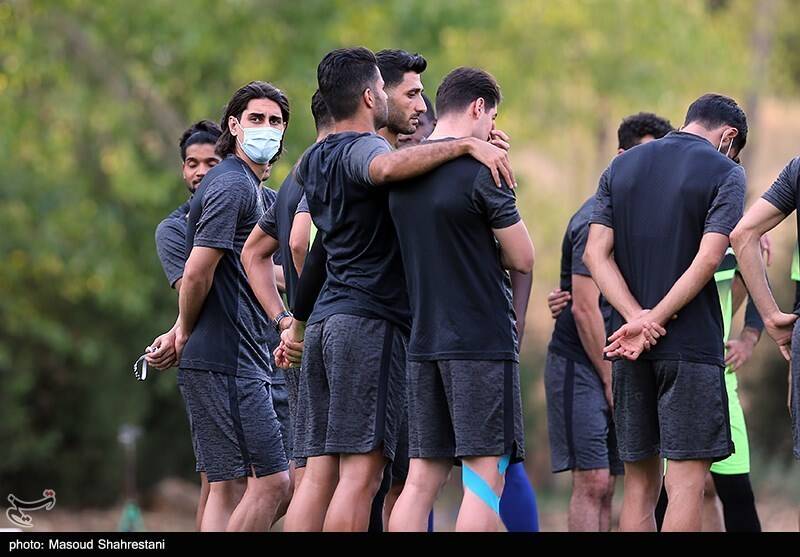 حضور عضو هیئت مدیره استقلال در اردو پس از انتقادها +عکس