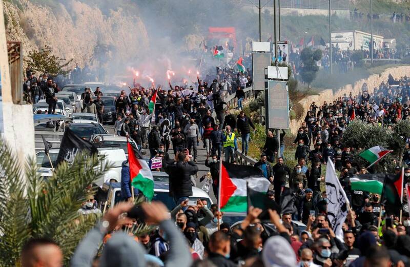 ۱۱۷ فلسطینی در تظاهرات علیه شهرک‌سازی زخمی شدند