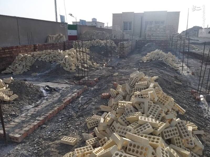 اربعینیها برای دانشآموزان سیستان و بلوچستان مدرسه میسازند +عکس