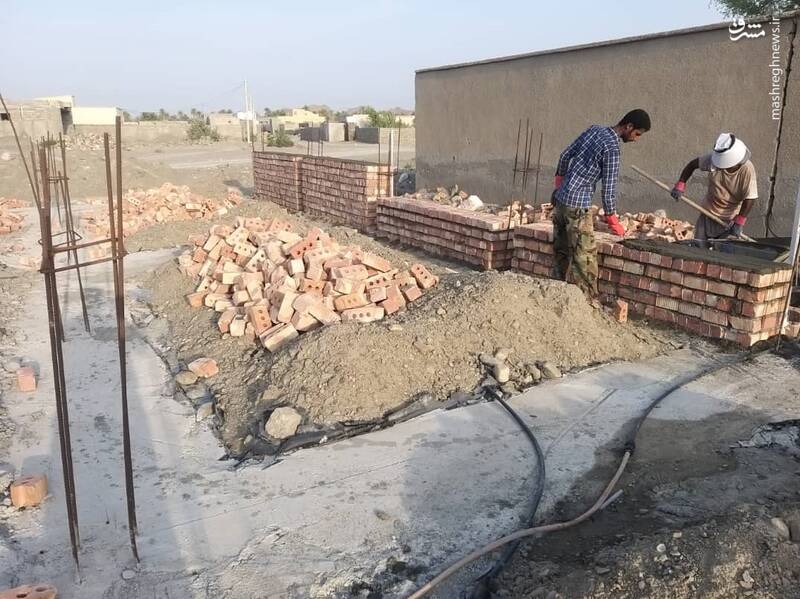 اربعینیها برای دانشآموزان سیستان و بلوچستان مدرسه میسازند +عکس