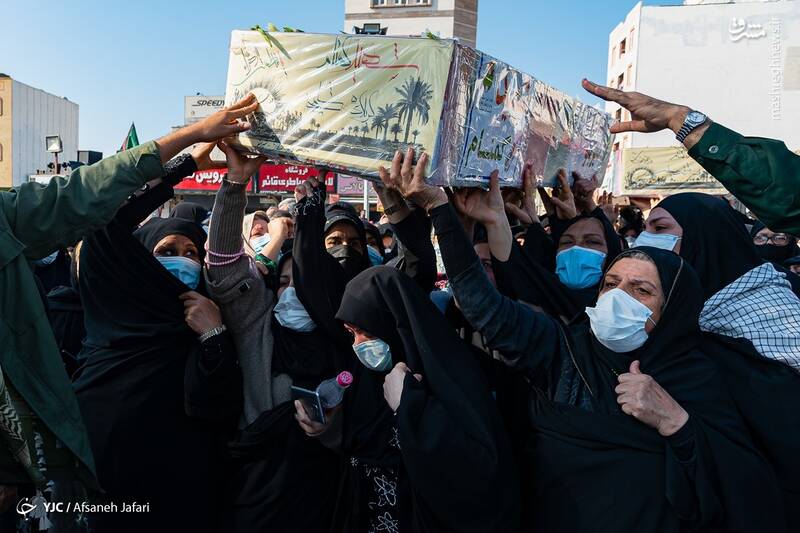 مراسم تشییع پیکر پاک چهار شهید گمنام تازه تفحص شده دفاع مقدس در بوشهر