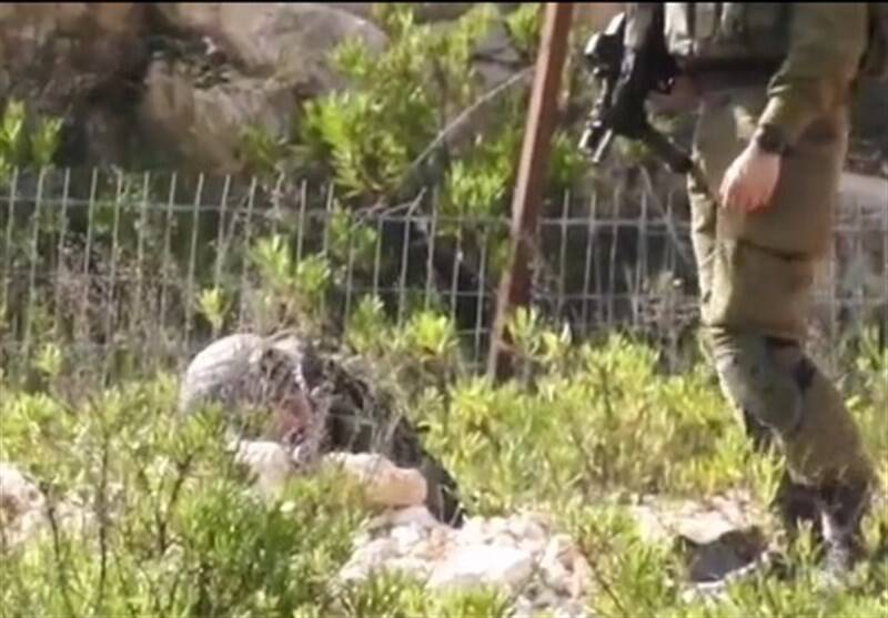 نظامی اسرائیلی با لگد مافوق خود در مرز با لبنان بیدار شد +فیلم