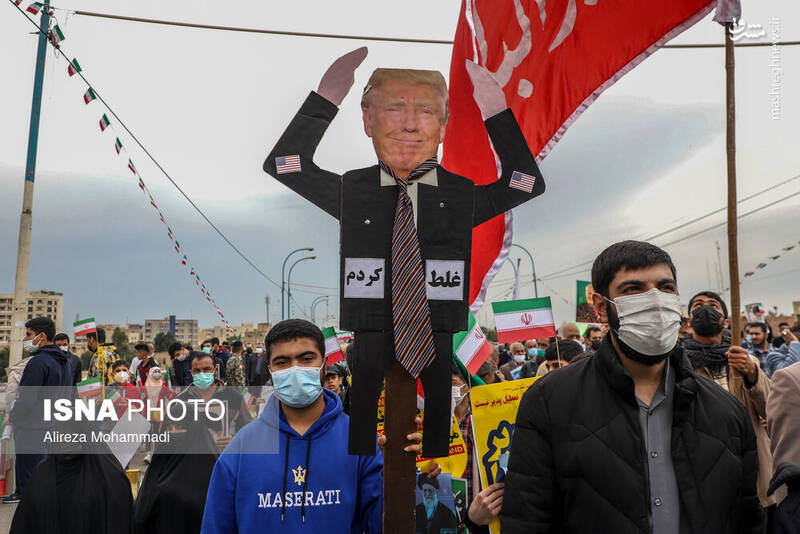 مشرق نیوز - عکس/ غلط کردم ترامپ در راهپیمایی ۲۲ بهمن