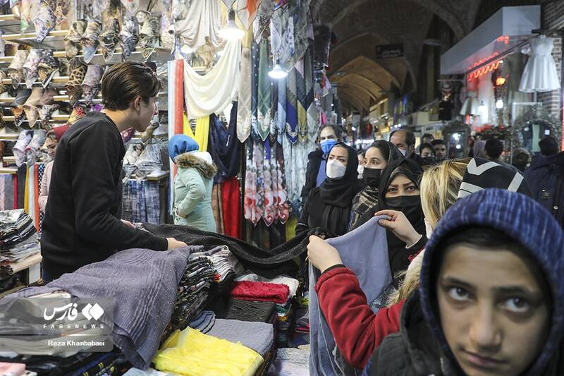 تکاپوی خرید شب عید در بازار تاریخی اردبیل
