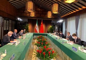 دیدار امیرعبداللهیان با وزیر خارجه چین/ تاکید چین بر عملیاتی کردن سند ۲۵ ساله و همکاری در سازمان های بین المللی