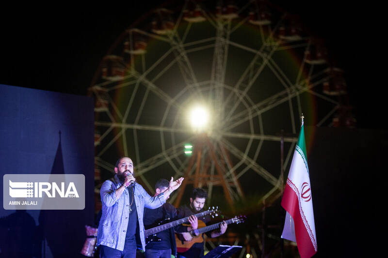 جشن ملی خلیج فارس در دریاچه چیتگر