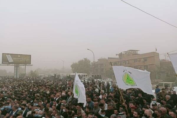 حضور گسترده مردم عراق در مراسم تشییع پیکر مقام سازمان بدر +تصاویر