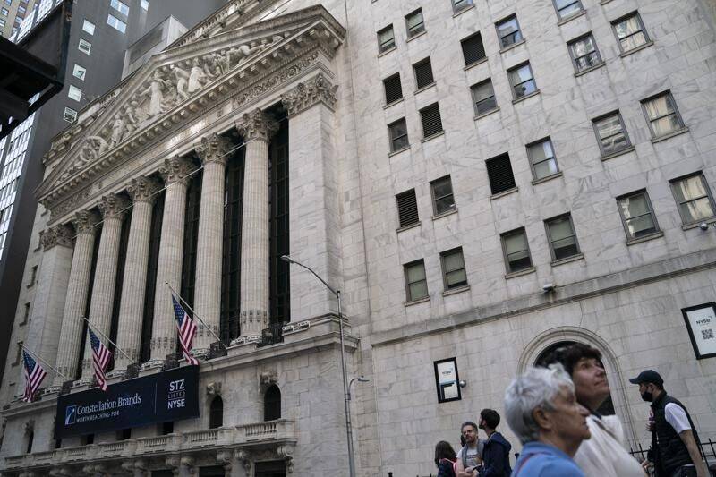 تداوم روند نزولی سهام در آمریکا و هفته پرتلاطم بورس وال استریت با زیان بیشتر