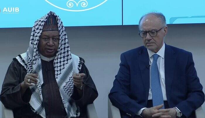 دبیرکل اوپک با لباس عراقی و ماموریتی غیر رسمی اما جدی در بغداد