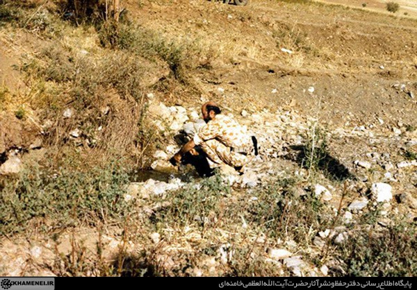 روایت رهبر انقلاب از مجاهدی که در همه جا یک خط را تعقیب میکرد