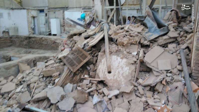 ریزش یک ساختمان قدیمی در تهران +عکس