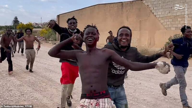 عکس/ جان باختن ۱۸ پناهجو در مرز مراکش و اسپانیا