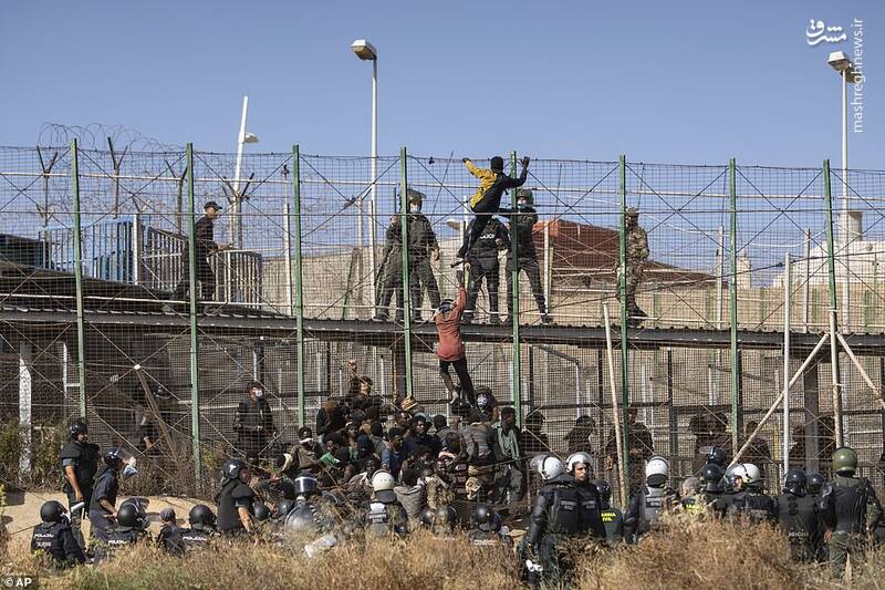 عکس/ جان باختن ۱۸ پناهجو در مرز مراکش و اسپانیا
