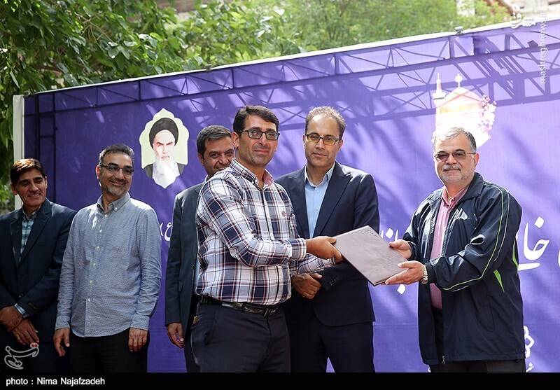 عکس/ پیاده روی خانوادگی باغبانان نمونه مشهد