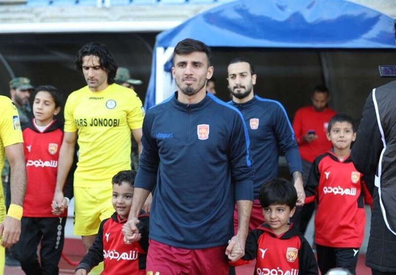 چرا به بیرانوند جایزه ندادند؟/ حکم دروازهبان تراکتور شبهات را بیشتر کرد/ سعیدصادقی ثابت کرد در حد پرسپولیس نیست