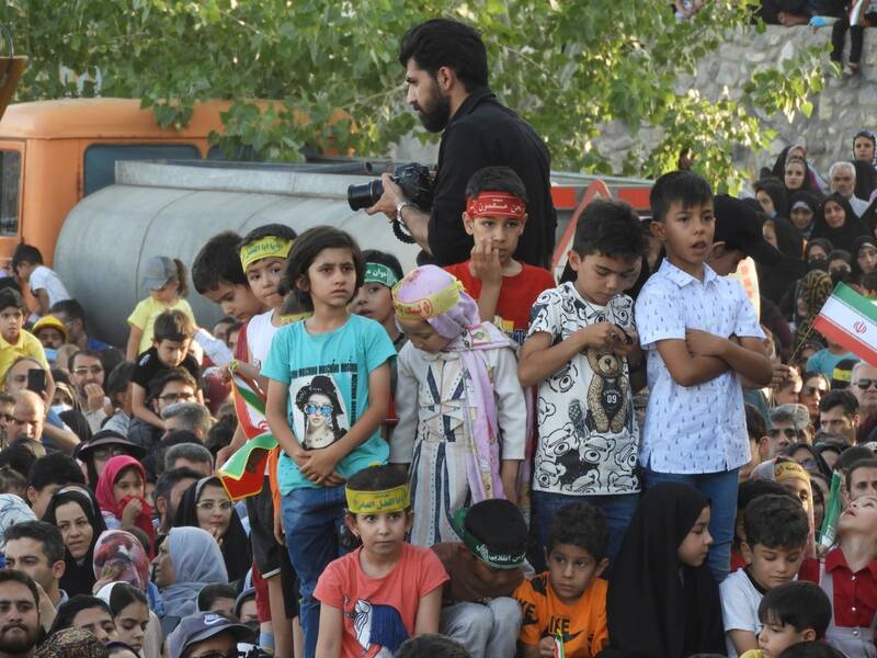 ساوجیها «سلام فرمانده» را همخوانی کردند