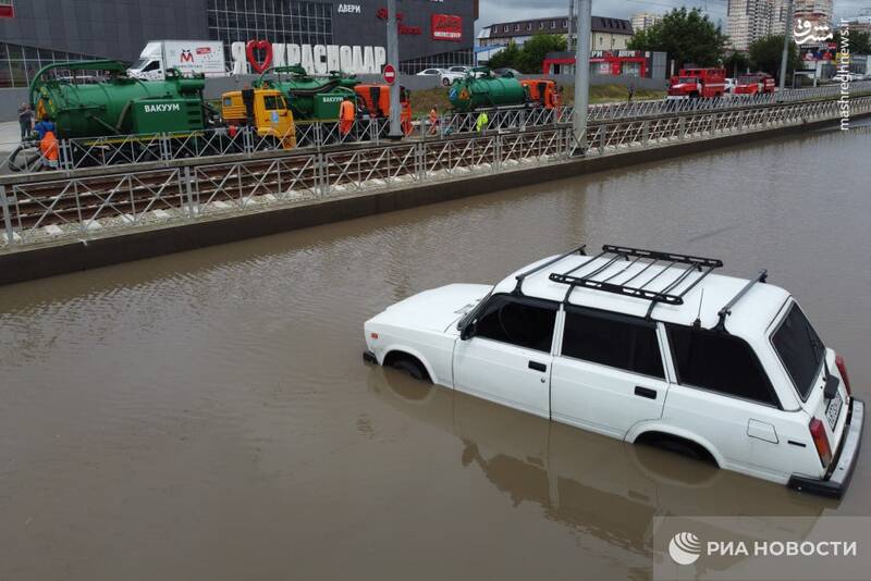 عکس/ سیلاب در خیابانهای کراسنودار روسیه