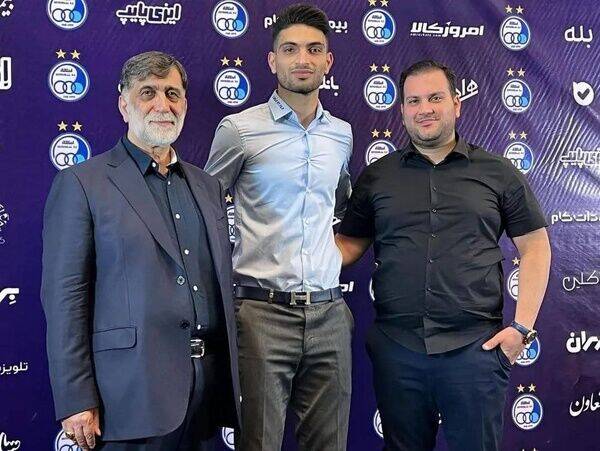 نمی خواهم سر استقلالیها منت بگذارم ولی چند پیشنهاد بسیار خوب داشتم/ یک هفته در تهران منتظر استقلال بودم