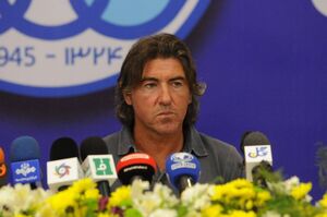 پرسپولیسیِ محبوب در لیست خرید ساپینتو پرسپولیسی محبوب در لیست خرید ساپینتو/ ۶+۱یک بازیکن در انتظار تصمیم مهم سرمربی پرتغالی