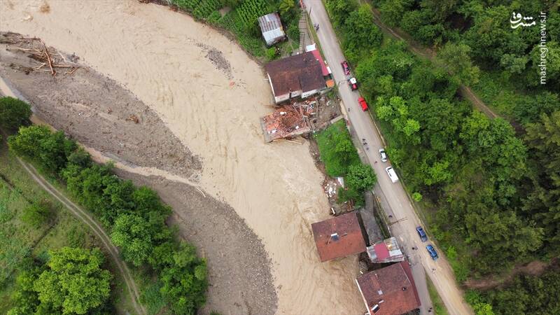 عکس/ سیل در ترکیه موجب ریزش خانهها شد