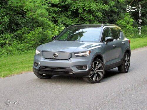 مقایسه ولوو XC۴۰ با فورد موستانگ مکای +عکس