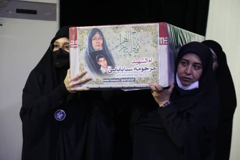 وداع با بانو «یامامورا»/ ۳۲ شهید دفاع مقدس مادر شهید بابایی را بدرقه کردند