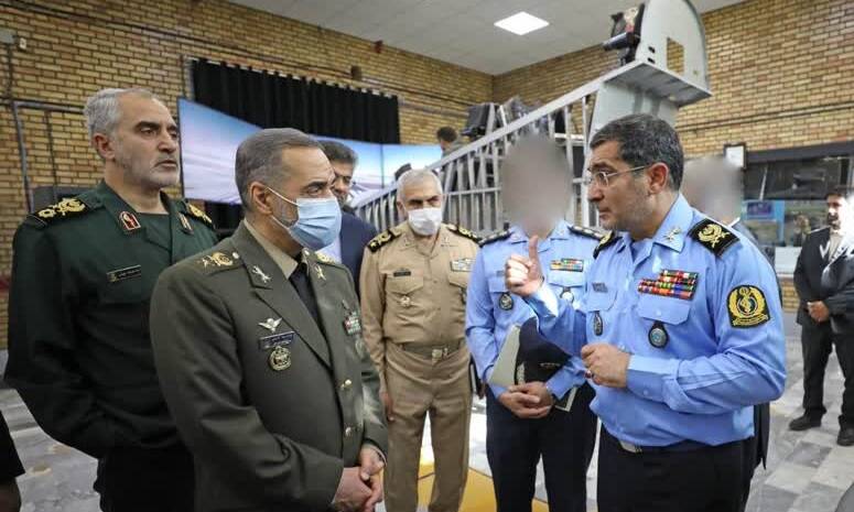 بازدید امیر آشتیانی از مراحل تولید جت آموزش پیشرفته «یاسین»