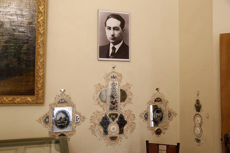 ببینید | شهردار اسبق تهران؛ صاحب مجللترین خانه پایتخت | نمایی از استخر و آبنماهای اقامتگاه سلطنتی الحمرا اسپانیا اینجاست