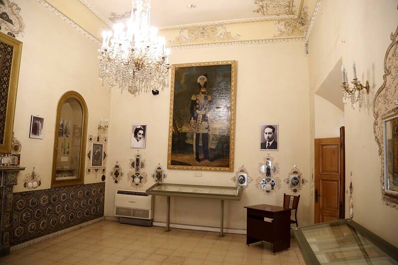 ببینید | شهردار اسبق تهران؛ صاحب مجللترین خانه پایتخت | نمایی از استخر و آبنماهای اقامتگاه سلطنتی الحمرا اسپانیا اینجاست