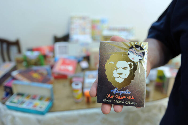 مردی که سیگاری نیست، اما ۱۲هزار کبریت دارد | زیباترین کبریت ایران را ببینید